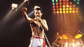Buscan “resucitar” a Freddie Mercury con inteligencia artificial 