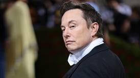 Demandan tres veces a Elon Musk por delitos de odio, competencia desleal y conflictos parentales