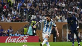 Subastarán camisetas que Lionel Messi usó en el Mundial 