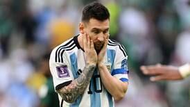 Argentina debuta con derrota ante Arabia Saudita