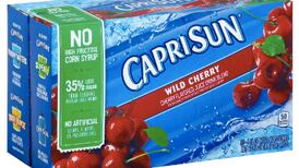 Solución de limpieza se mezcla con bebida Capri Sun y ordenan retirar miles de cajas