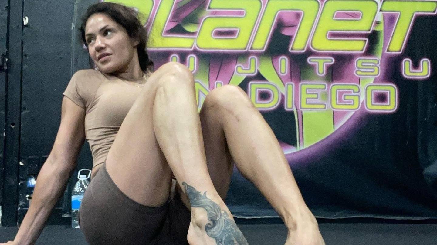 Pearl González, ex de UFC que gana millones en OnlyFans.