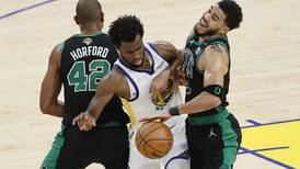 Warriors vence a Celtics y se coloca a un juego de ser campeón de la NBA