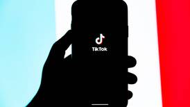 TikTok: Video de mujer llevando las cenizas de su esposo en un juguete sexual se convierte en viral