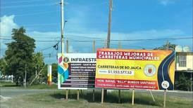 ¡Guerra de letreros! Penepés acusan a alcalde Popular de tapar los letreros de Pipo