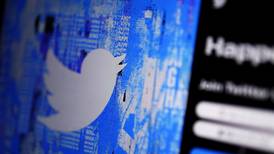 Twitter le quita la marca de verificación a las cuentas que no han pagado 