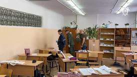 Niña asesina a compañera de clases en escuela en Rusia