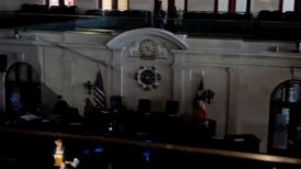 Se va la luz en el Capitolio previo al mensaje del gobernador