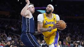 Lakers se sobreponen a triple doble de Luka Doncic para vencer 127-110 a Mavericks