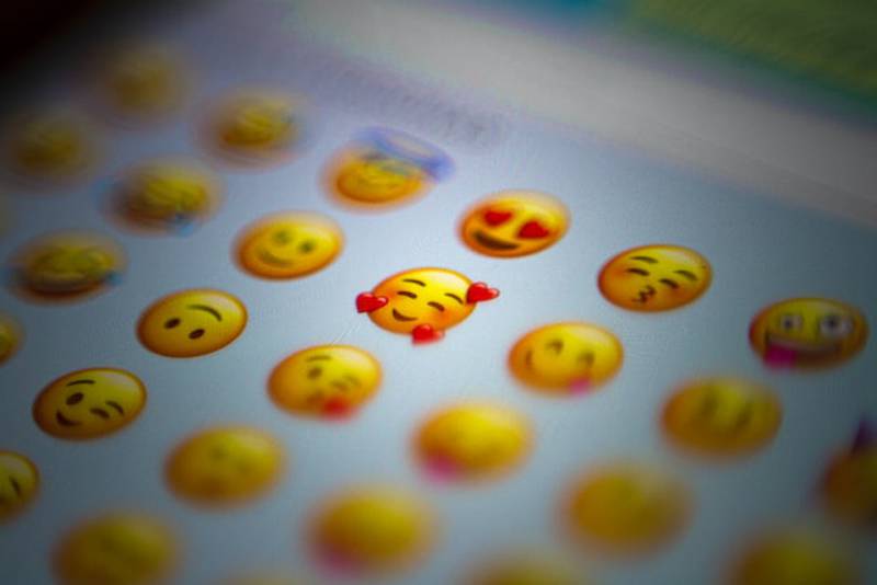 Los Emojis tienen significado distinto en los centennials.