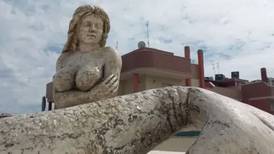 Estatus de sirena “extremadamente sexy” genera controversia en el sur de Italia 