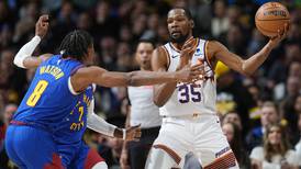 Durant suma 30 puntos y Suns logran otro triunfo en Denver
