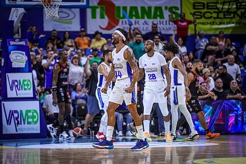 El maestro nunca enseña todo lo que tiene