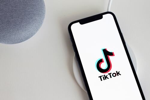 TikTok demanda al gobierno de Estados Unidos por ley que podría llevar a prohibición de la plataforma