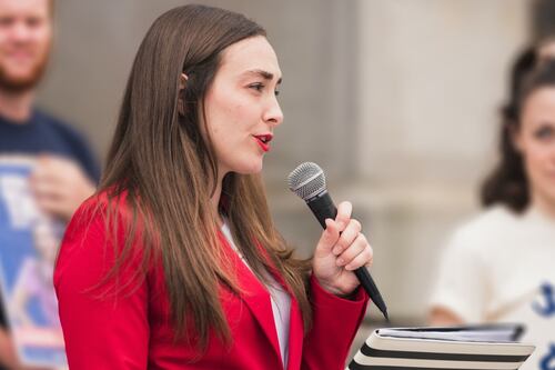 OnlyFans y congresista: Alexandra Hunt combina sus dos trabajos