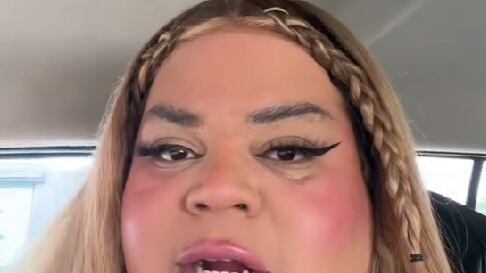 Jools Lebron en su video viral de "Demure"