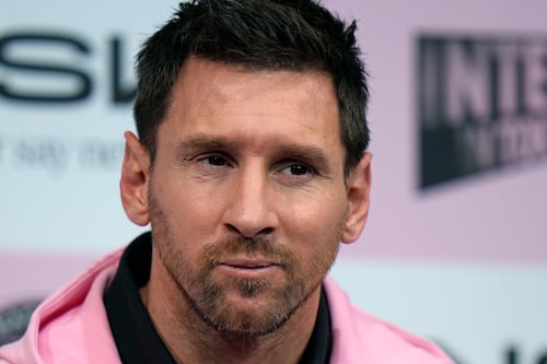 Messi insiste que la política no tuvo que ver por no jugar en Hong Kong
