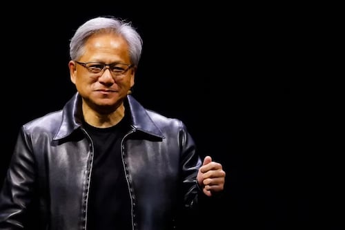 El CEO de Nvidia no es auspicioso con la guerra por dominar la IA: “Todos saldremos perdiendo”
