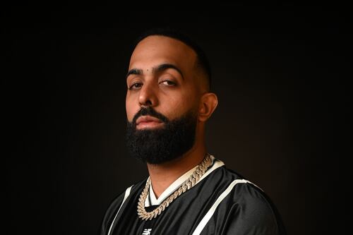 Eladio Carrión cierra una era con “DON KBRN”