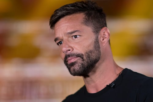 Abogado de Ricky Martin solicita que se encuentre culpable a su sobrino por violar orden de protección