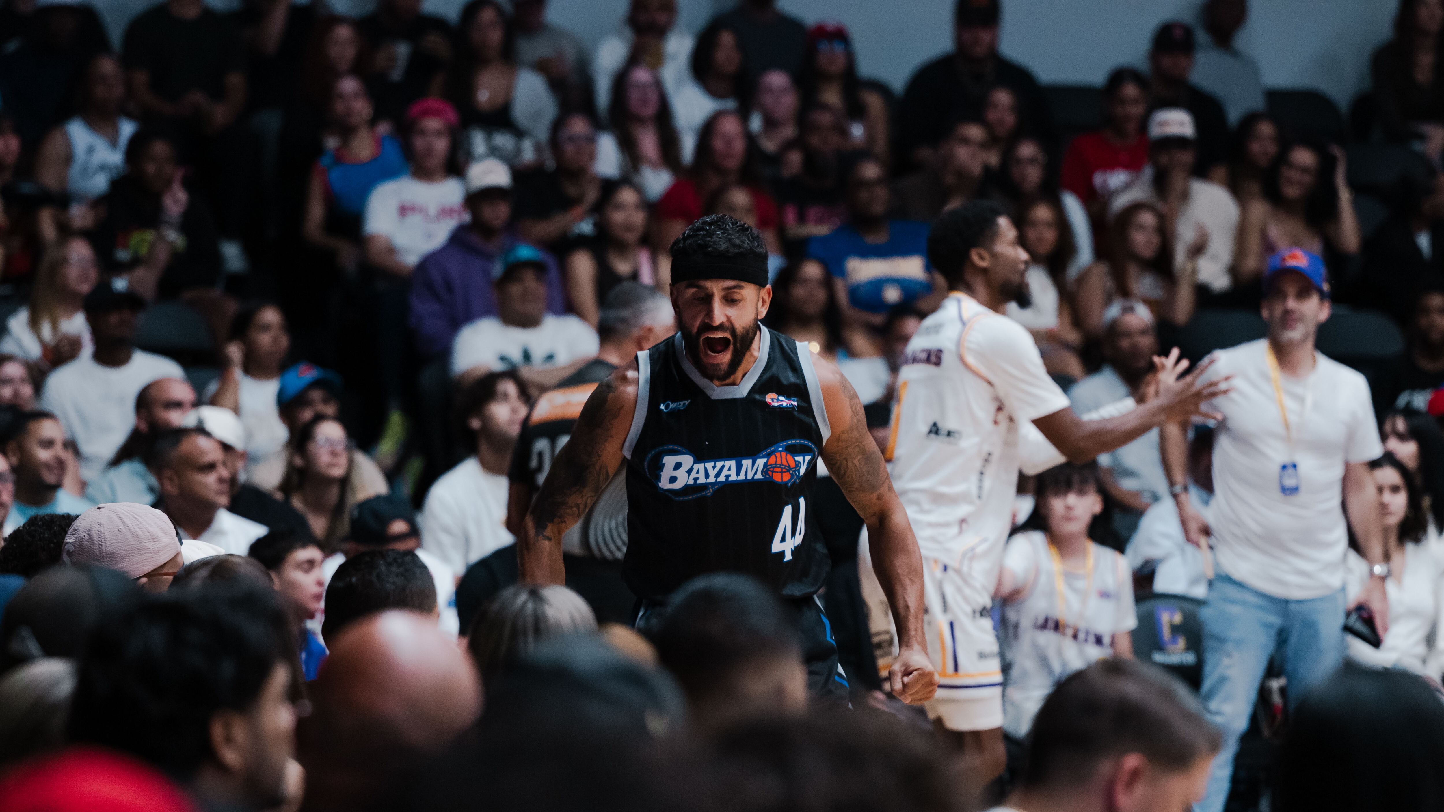 El equipo de los Vaqueros de Bayamón venció a los Gigantes de Carolina.