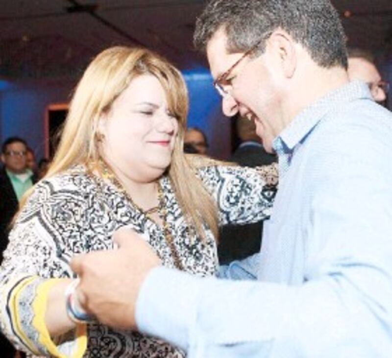 Pedro Pierluisi bailando con JGo