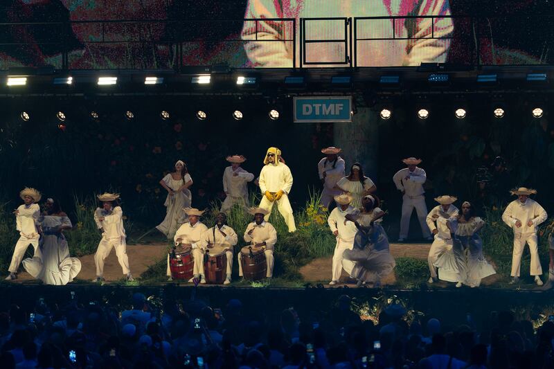 El exponente urbano celebró el segundo concierto de 30 en el Coliseo de Puerto Rico.