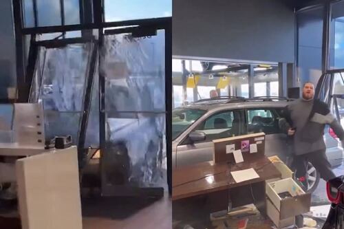 VIDEO: Hombre estrella su auto contra concesionaria luego que le negaran un reembolso