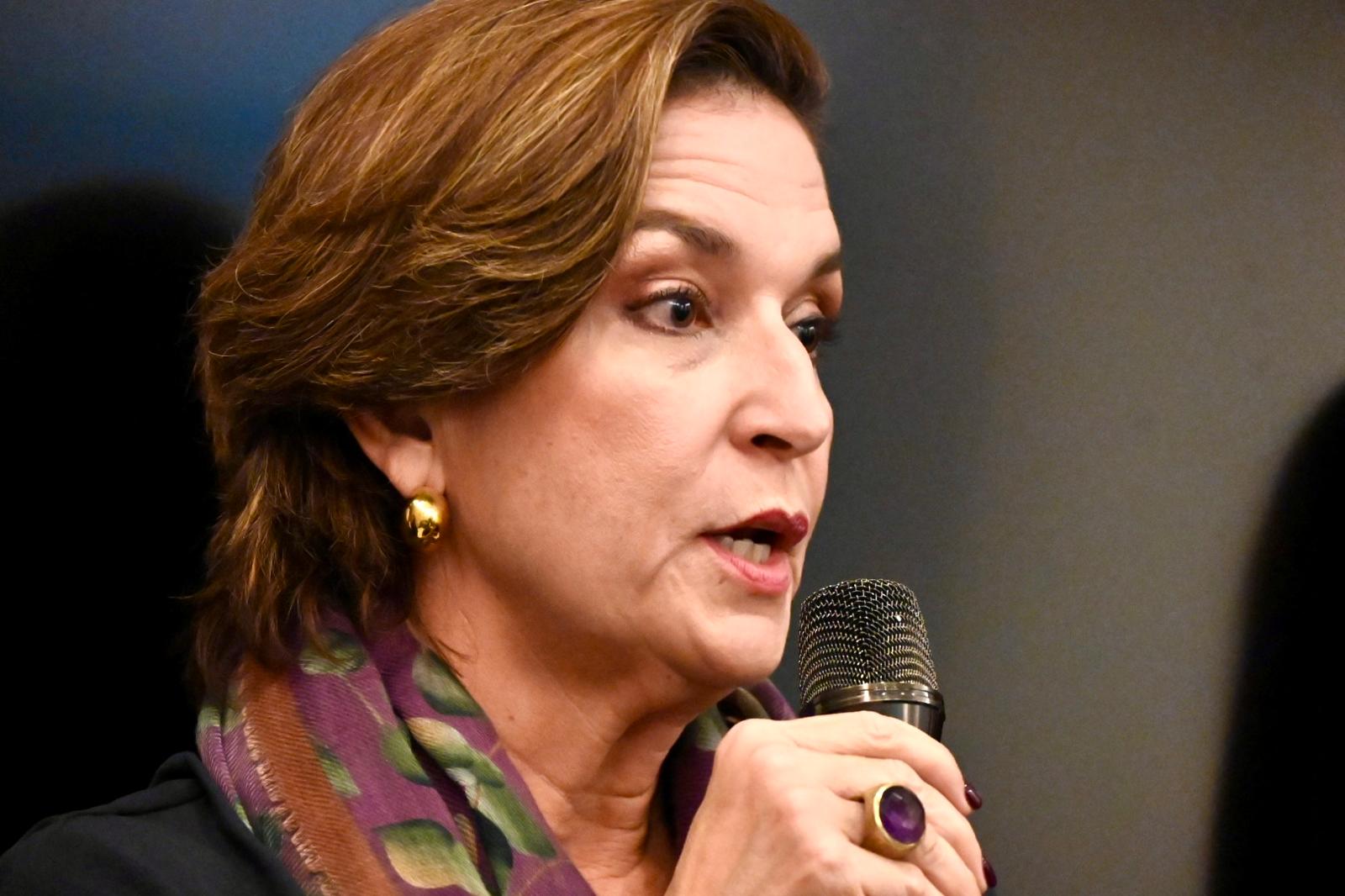 “¡Y fuera!”: Presidenta de la UPR recibe abucheo en las Justas 