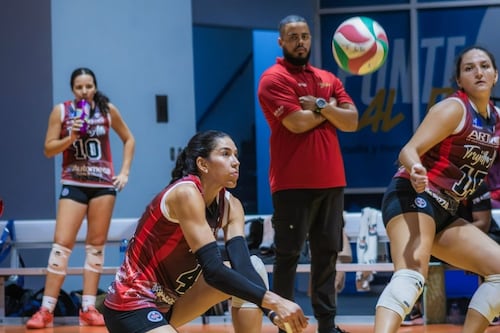 Voleibol: Trujillo Alto domina en sets corridos y fuerza cuarto juego ante Santurce