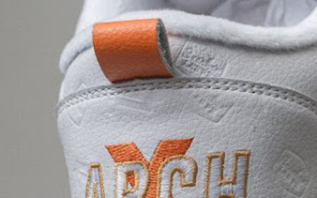 MONARCH FLY “LEGACY”