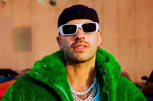 Feid enfrenta millonaria demanda por alegado incumplimiento de contrato