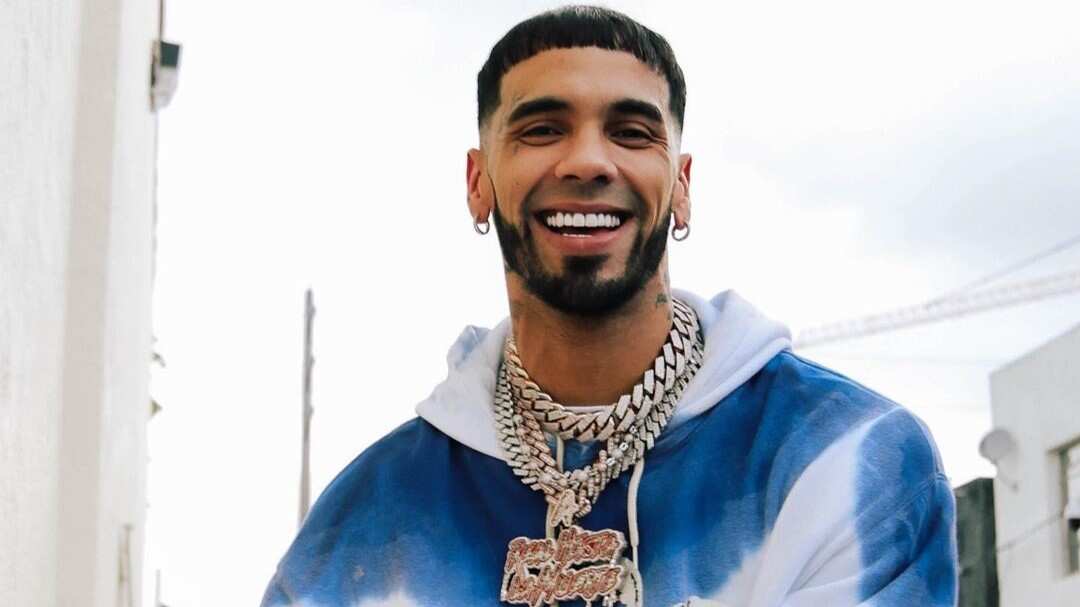Según los seguidores a Anuel se le está saliendo de las manos las indirectas a Karol G y Feid, pues consideran que ya es acoso.