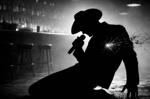 Atacan a balazos a famoso cantante de regional mexicano, que ha compartido el escenario con Grupo Firme