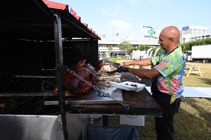 Fanáticos llegaron de todas partes para presenciar el concierto "No me quiero ir de aquí".