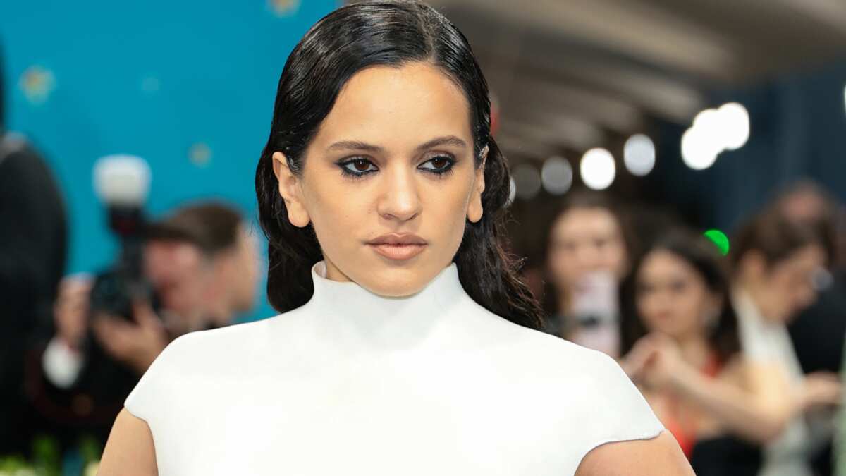 El look de Rosalía en la MET Gala 2025 desató opiniones divididas por esta razón.