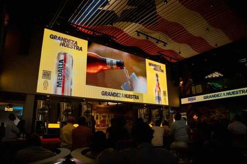 Medalla Light destaca la grandeza del pueblo puertorriqueño