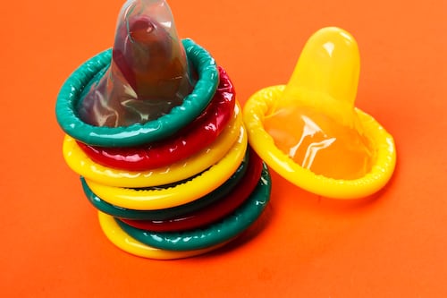 Prepara el bolsillo o cierra las piernas: Anticipan aumento en el precio de los condones