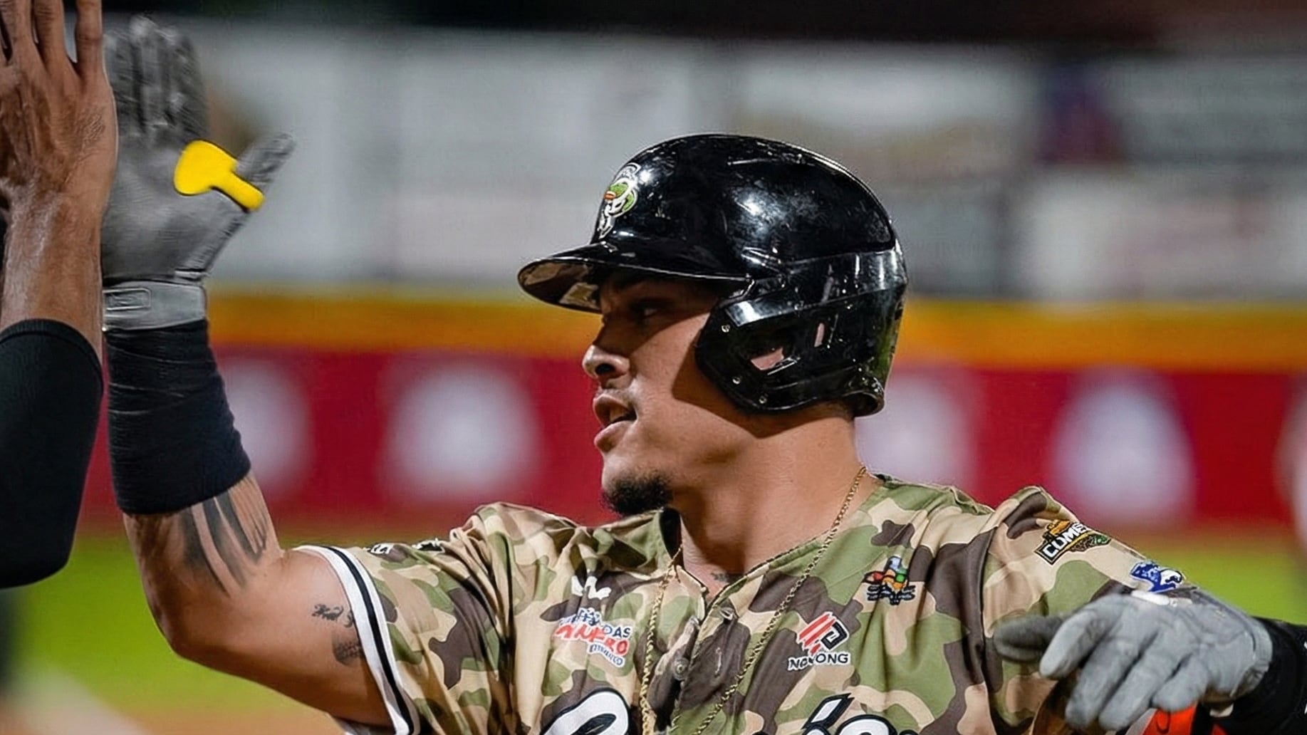 José 'Pocholo' Rivera sacudió dos cuadrangulares a favor de los Pescadores del Plata.