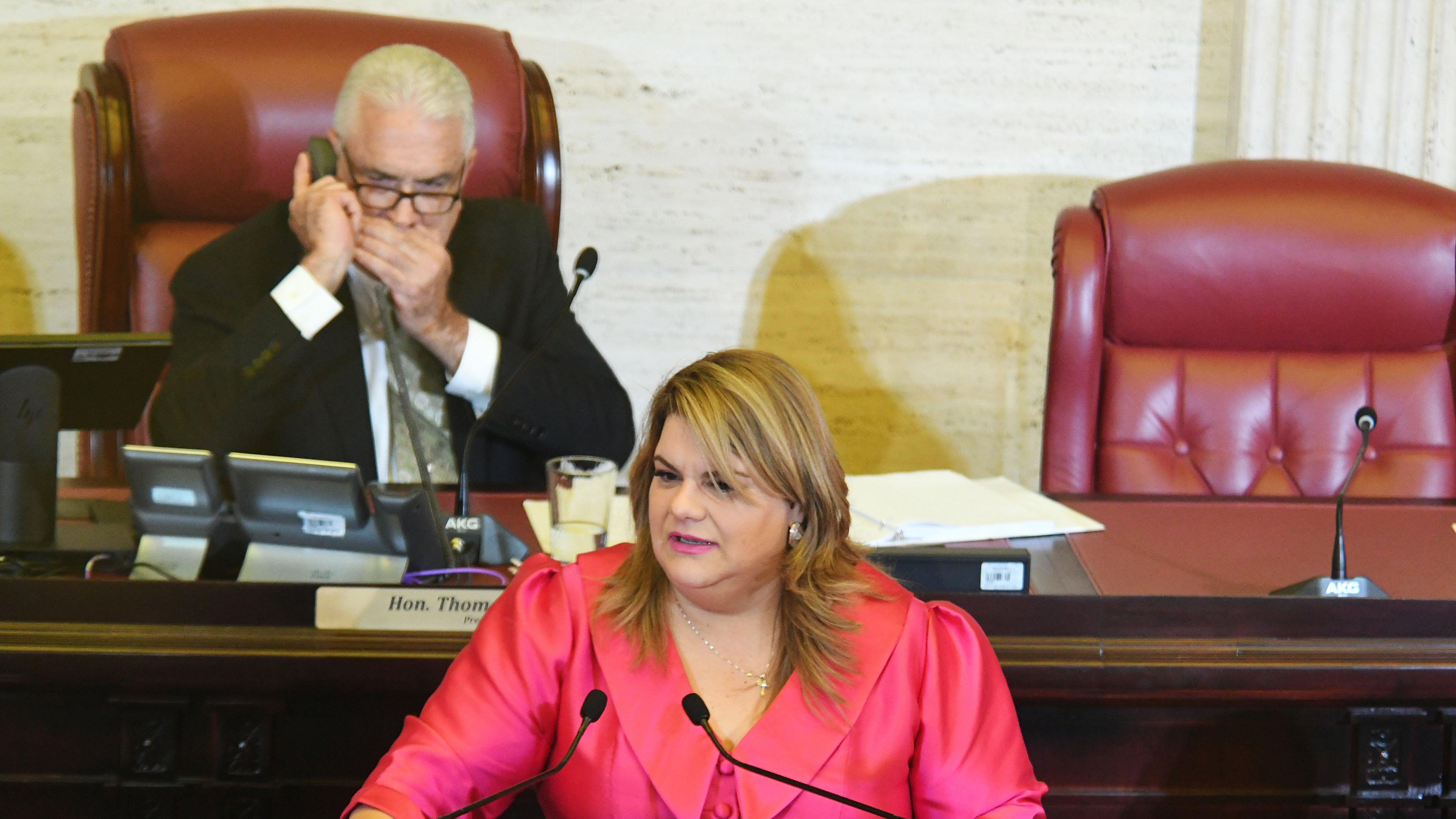 La gobernadora, Jennifer González