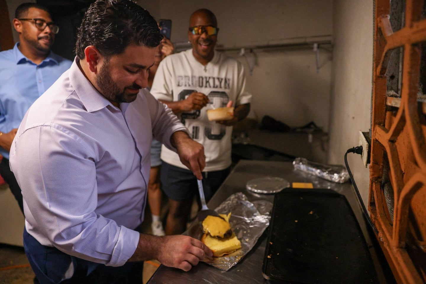 Alejados del drama en Fortaleza: Yovín y Jean siguen jangueando por ahí