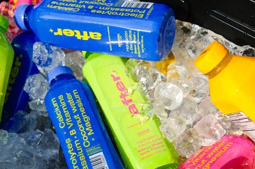 Arcángel impulsa nueva bebida hidratante “AFTER”