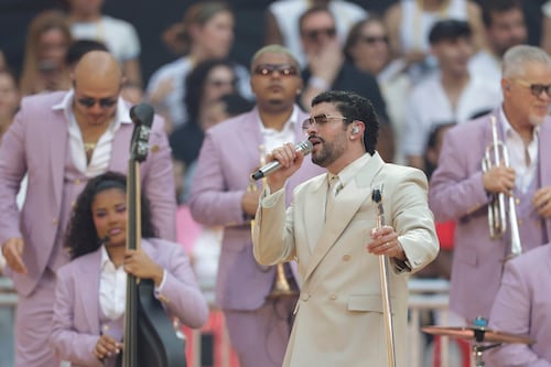 ¡Sobran los billetes de 100! Bad Bunny recauda $1,000 millones en giras