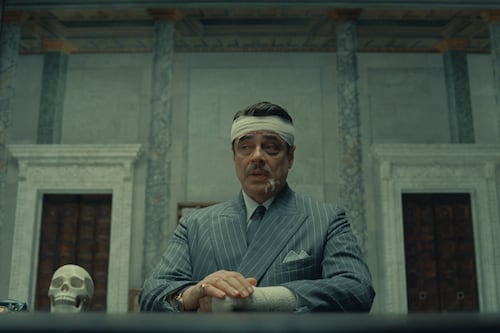 Wes Anderson y Benicio del Toro desordenan El Esquema