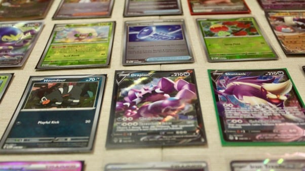Las cartas de Pokémon cuentan con una variedad de estilos, colores y artes que varían de acuerdo a la rareza. (Nahiomy Cruz Betancourt)