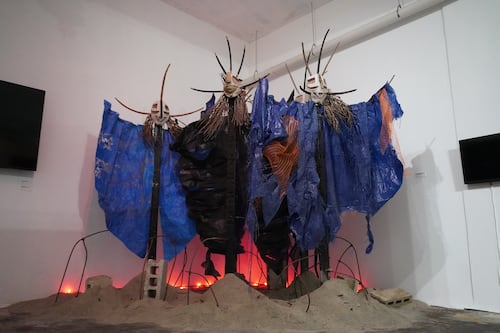 Estrena exposición artística “¡De AQuÍ NADie NoS SAcA!"