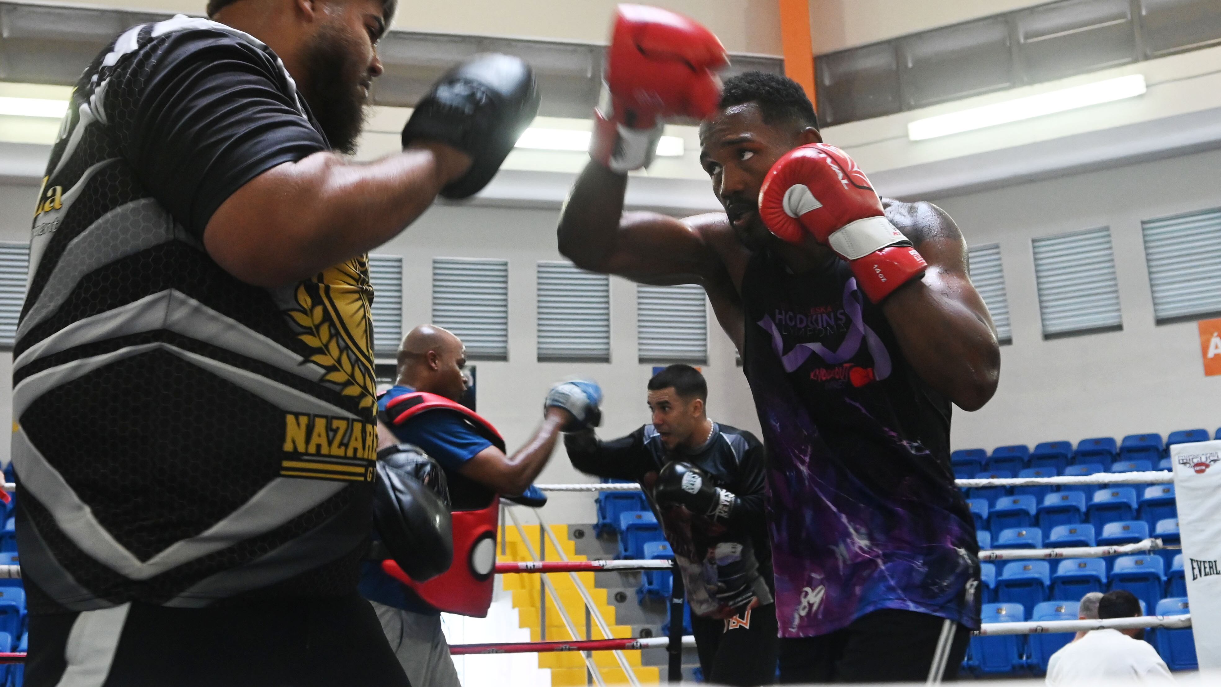 Subriel Matías entrena en el gimnasio boxistico Pedro Rodríguez Gaya