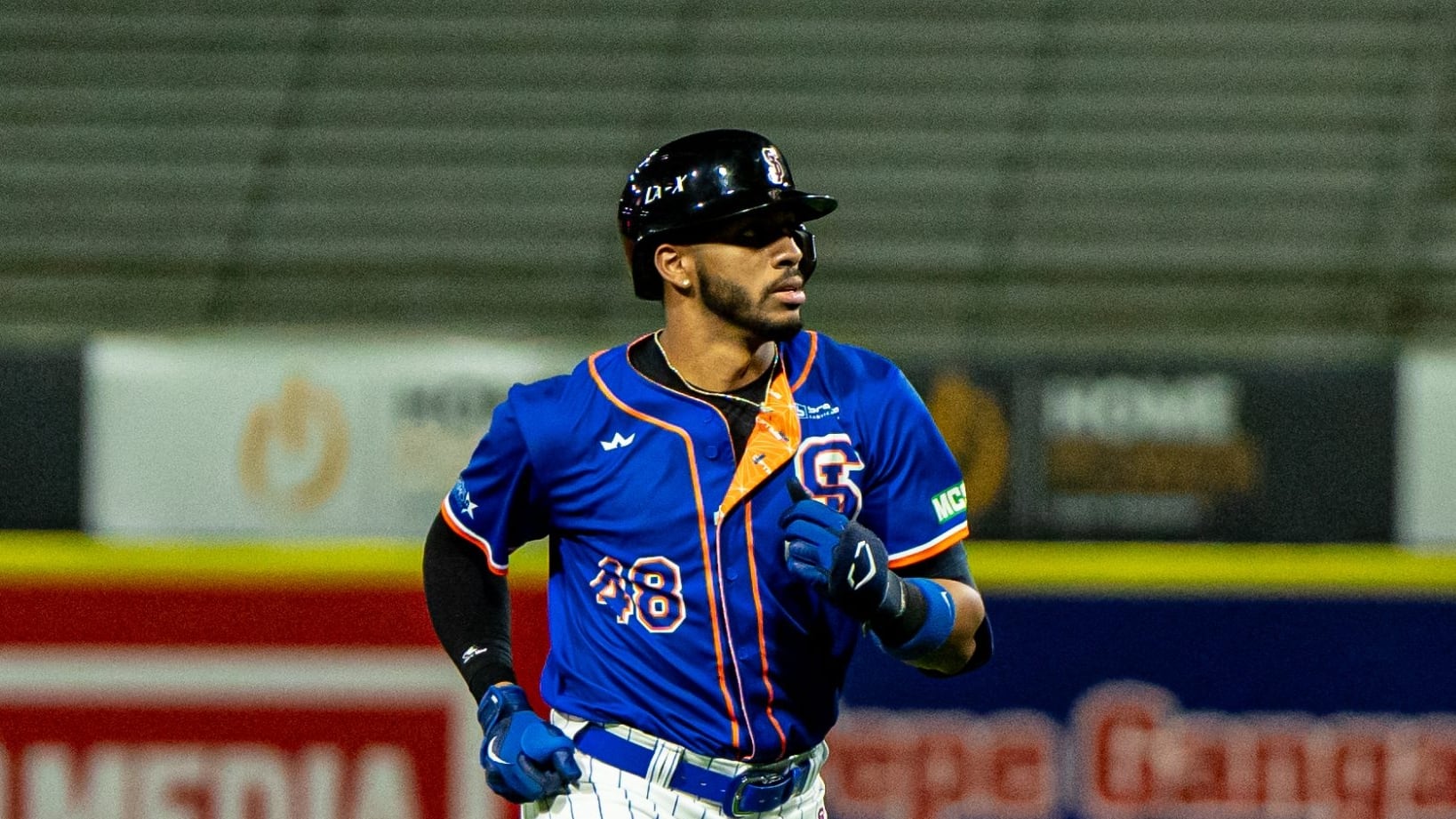 Randal Díaz, jugador de los Senadores de San Juan.