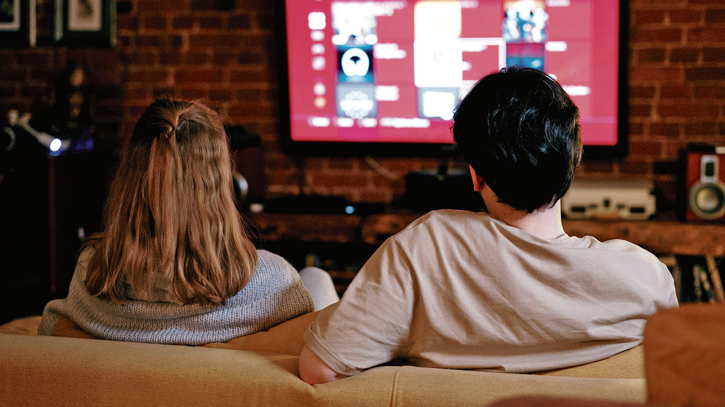 Este producto te ofrece la posibilidad de acceder a una amplia variedad de contenidos más allá de los canales de televisión, aprovecha para cambiarla