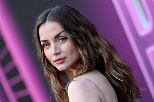 Ana de Armas impone sus propias reglas y deja fluir su lado más salvaje